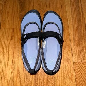 Merrell Pure Glove - Women’s Size 9